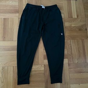Vuori Moisture Wicking Relaxed Fit Joggers